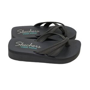 Skechers Size 7 Ramblers Gray Strappy Wedge Heel Sandals Toe Loop Slides